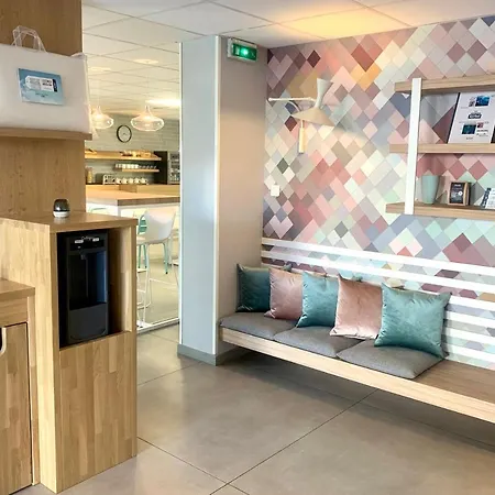 Hotel Kyriad Montpellier Ouest St Jean De Vedas 3*