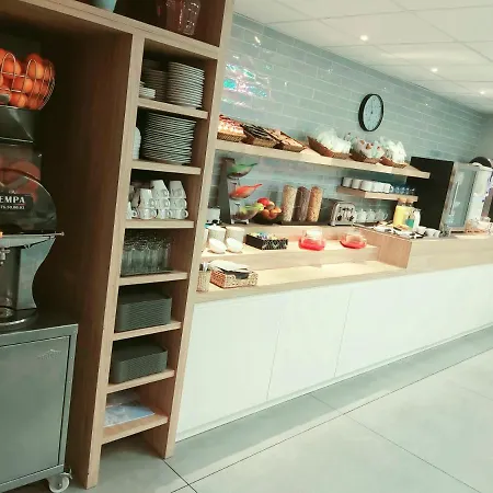 Kyriad Montpellier Ouest St Jean De Vedas Hotel 3*