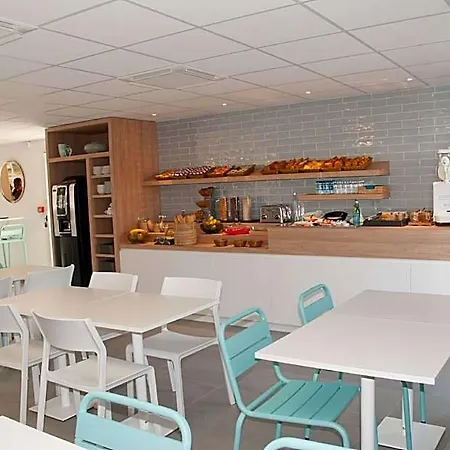 Hotel Kyriad Montpellier Ouest St Jean De Védas - A709 3*